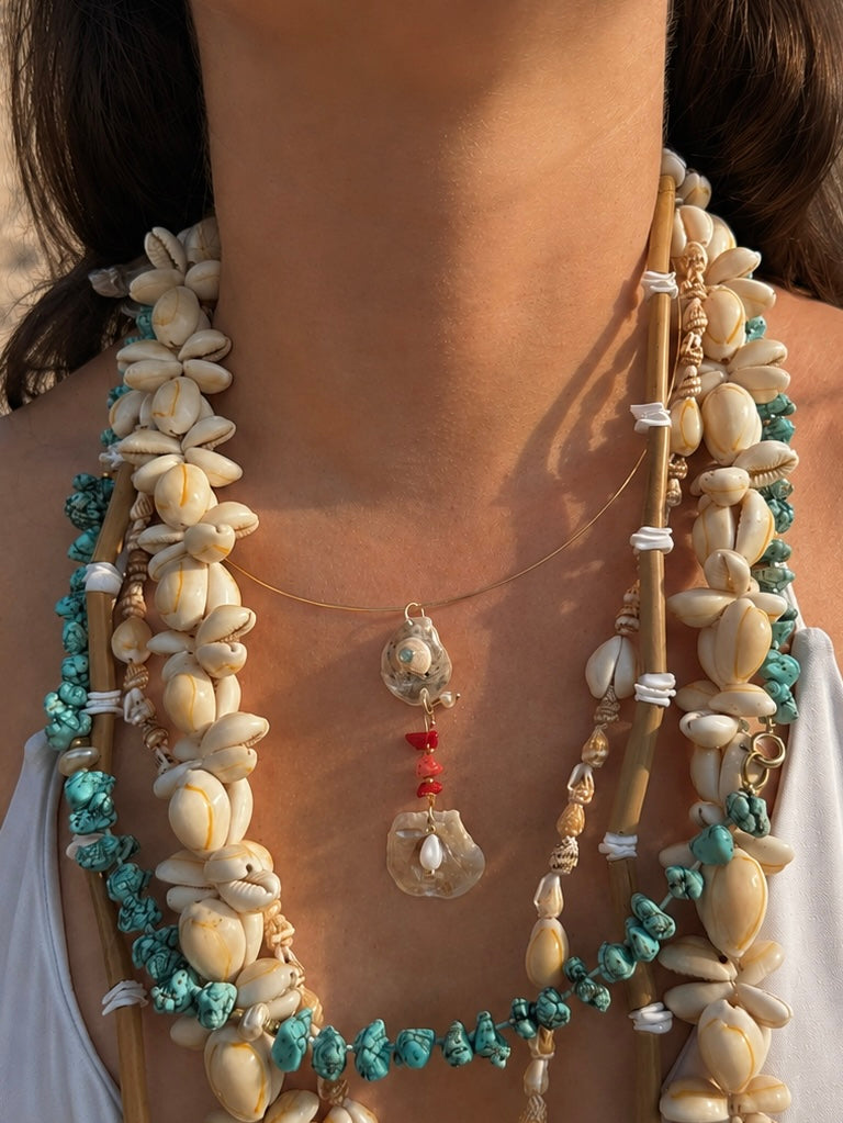 Neutral Flow Necklace